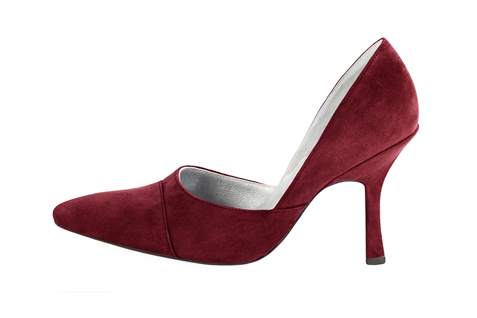 Women's burgundy red elegant open arch pumps. Tapered toe. High spool heels - Profile view